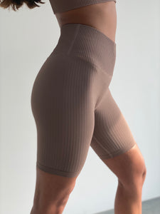 Short Seamless Loungewear set in Taupe