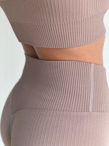 Short Seamless Loungewear set in Taupe